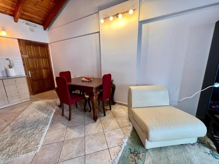 Στούντιο Κέντρου Άνω Πόλης Πάτρας Apartment Bagian luar foto