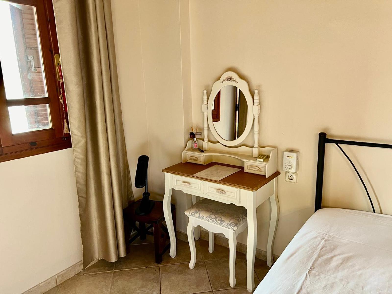 Στούντιο Κέντρου Άνω Πόλης Πάτρας Apartment Bagian luar foto